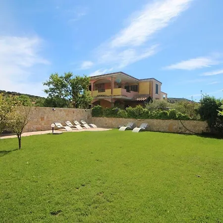 Domus Dorada Holiday home